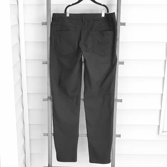 Lululemon On The Move ABC Slim Fit Pant